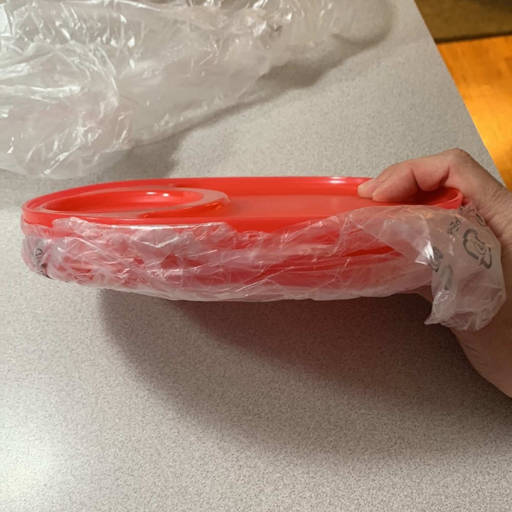 Tupperware snack plate - Picture 6 of 6
